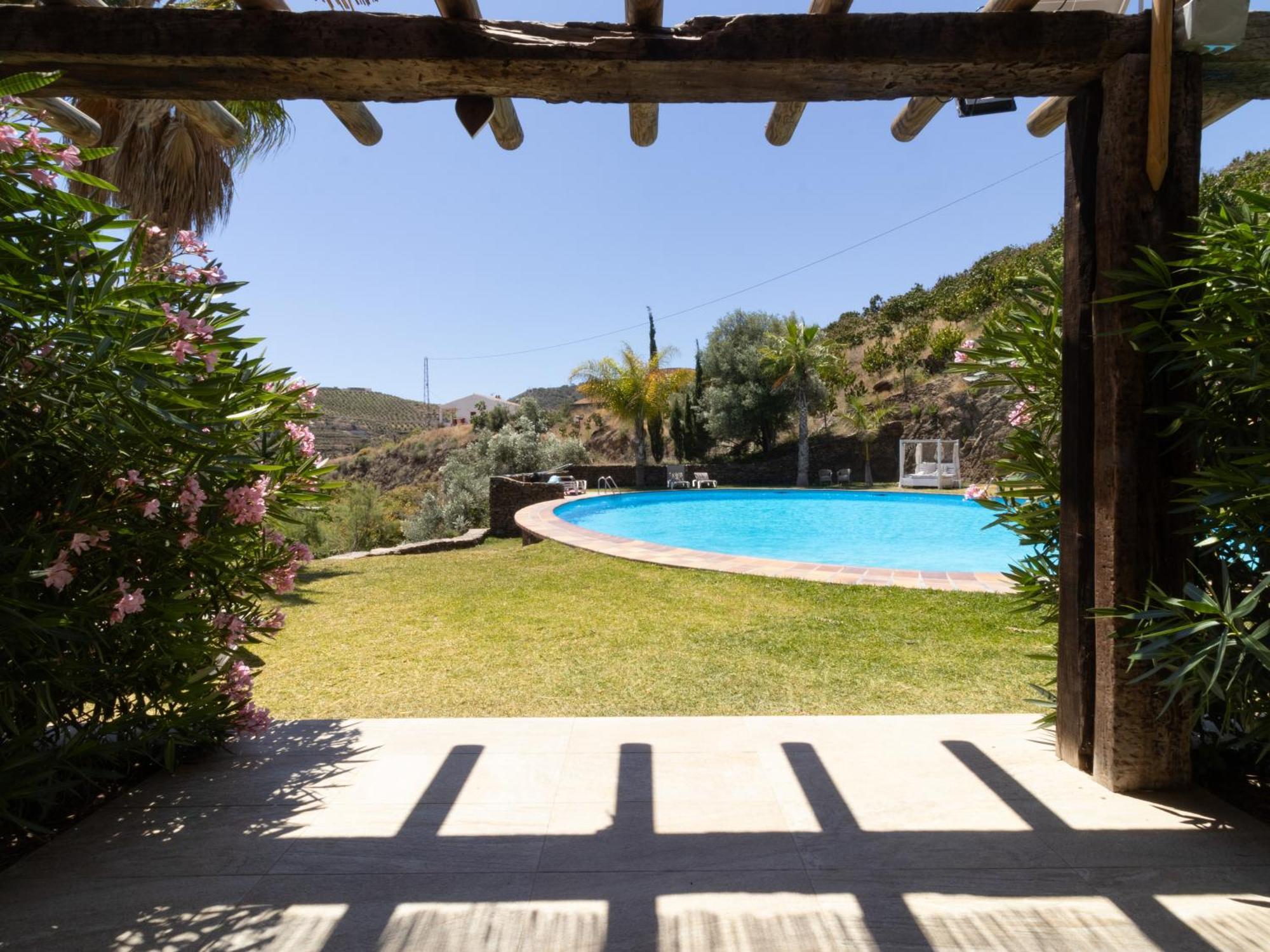مبيت وإفطار نيرخا La Casa Del Burro المظهر الخارجي الصورة
